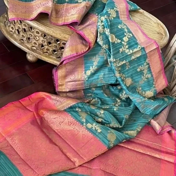 Tussar Dupion Raw Silk Saree with BP - Picture 6 of 8